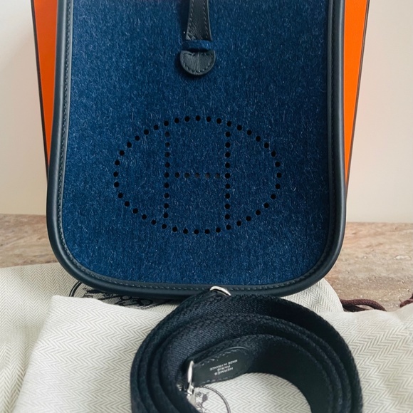 HERMES Evelyne 2022 - Picture 4 of 5